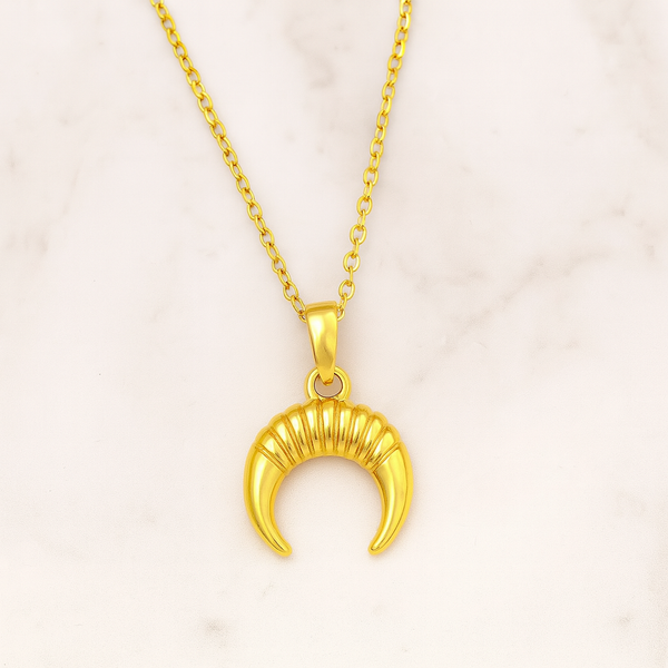 Gold-Plated Ribbed Crescent Moon Pendant Necklace for Women